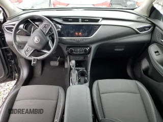 2021 Buick Encore GX Preferred z VIN KL4MMCSL5MB126311, wystawiony jako Copart lot #54846185 z przebiegiem Nie podano mil oraz Szkoda całkowita • Salvage title. Historia ofert i sprzedaży dostępna na DreamBid. Obrazek 8.