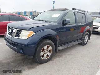 2007 Nissan Pathfinder SE with VIN 5N1AR18W37C606583, listed as a IAAI auction lot 42002618 with 163,904 mi miles. Bid and sale history available at carsss.com. Image 2.