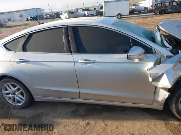 2015 Ford Fusion SE with VIN 1FA6P0HD9F5122600, listed as a IAAI auction lot 41920122 with 177,141 mi miles. Bid and sale history available at carsss.com. Image 13.