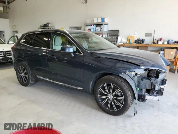 2019 Volvo XC60 Inscription with VIN LYV102RL4KB228781, listed as a Copart auction lot 62161715 with 61,501 mi miles and Salvage title. Bid and sale history available at DreamBid. Image 4.