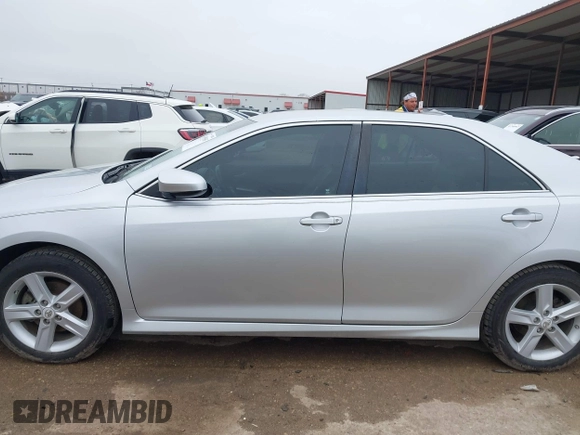 2012 Toyota Camry L with VIN 4T1BF1FKXCU060723, listed as a IAAI auction lot 41699365 with 211,767 mi miles. Bid and sale history available at carsss.com. Image 14.