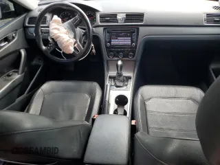 2015 Volkswagen Passat SE с VIN 1VWBS7A39FC063364, выставлен на аукционе Copart как лот 69635734 с пробегом 143 658 миль миль и Списание • Salvage title. История ставок и продаж доступна на DreamBid. Изображение 8.
