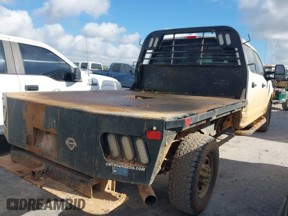 2019 Ford F-250 XL with VIN 1FD7W2B65KEG48753, listed as a IAAI auction lot 42560462 with 170,119 mi miles and . Bid and sale history available at DreamBid. Image 4.