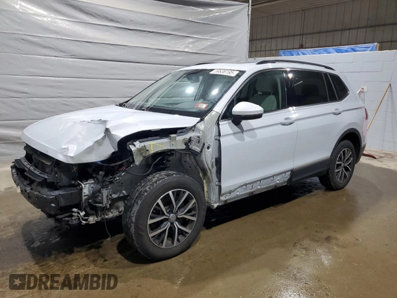 2018 Volkswagen Tiguan SEL with VIN 3VV2B7AX9JM197161, listed as a Copart auction lot 59836195 with 111,195 mi miles and Salvage title. Bid and sale history available at DreamBid. Image 1.
