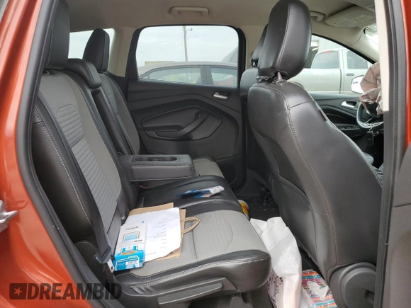 2019 Ford Escape SE z VIN 1FMCU9GD0KUB59820, wystawiony jako Copart lot #49674525 z przebiegiem 69 828 mil mil oraz Szkody całkowita. Historia ofert i sprzedaży dostępna na DreamBid. Obrazek 10.