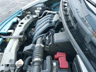 2014 Nissan Note SV z VIN 3N1CE2CP7EL367395, wystawiony jako IAAI lot #43502416 z przebiegiem 167 876 mil mil oraz . Historia ofert i sprzedaży dostępna na DreamBid. Obrazek 13.