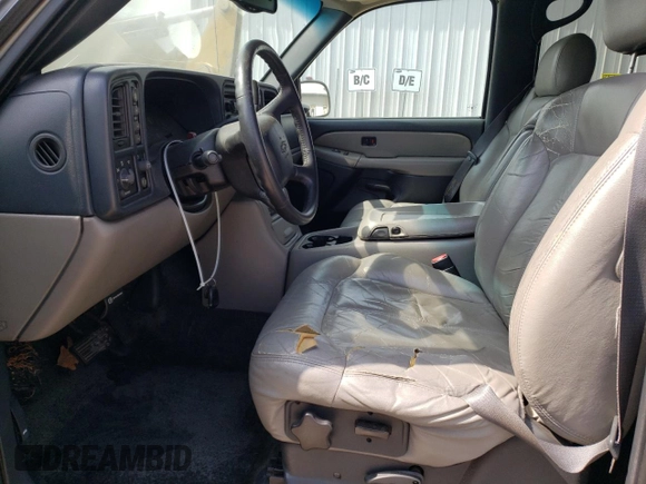2001 Chevrolet Suburban LT z VIN 3GNFK16T91G263331, wystawiony jako Copart lot #47511634 z przebiegiem Nie podano mil oraz Szkoda całkowita • Salvage title. Historia ofert i sprzedaży dostępna na DreamBid. Obrazek 7.