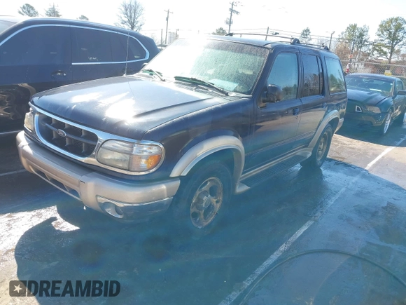 2000 Ford Explorer Eddie Bauer z VIN 1FMDU74E6YZB25124, wystawiony jako IAAI lot #41705960 z przebiegiem 204 513 mil mil oraz . Historia ofert i sprzedaży dostępna na DreamBid. Obrazek 17.