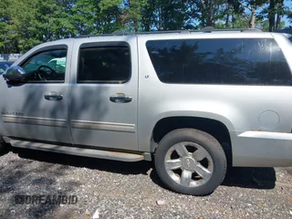 2013 Chevrolet Suburban LT с VIN 1GNSKJE7XDR103661, выставлен на аукционе IAAI как лот 42789275 с пробегом 181 234 миль миль и . История ставок и продаж доступна на DreamBid. Изображение 14.