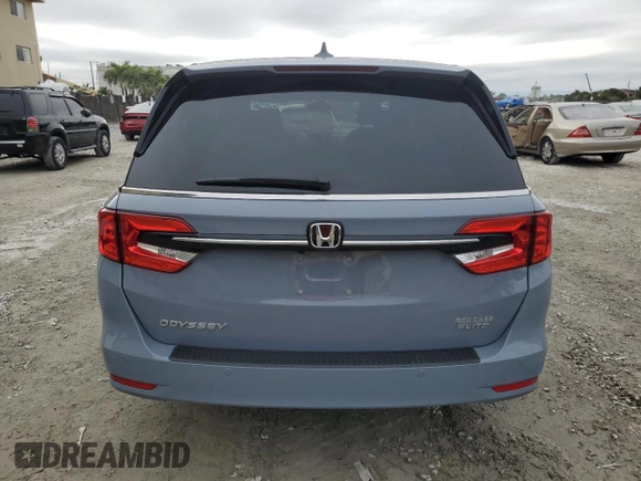 2024 Honda Odyssey Elite with VIN 5FNRL6H96RB004072, listed as a Copart auction lot 42654965 with 4,727 mi miles and Salvage Title. Bid and sale history available at carsss.com. Image 6.