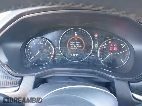 2024 Mazda CX-90 Select z VIN JM3KKAHDXR1170154, wystawiony jako IAAI lot #40852871 z przebiegiem 4 498 mil mil oraz . Historia ofert i sprzedaży dostępna na DreamBid. Obrazek 7.