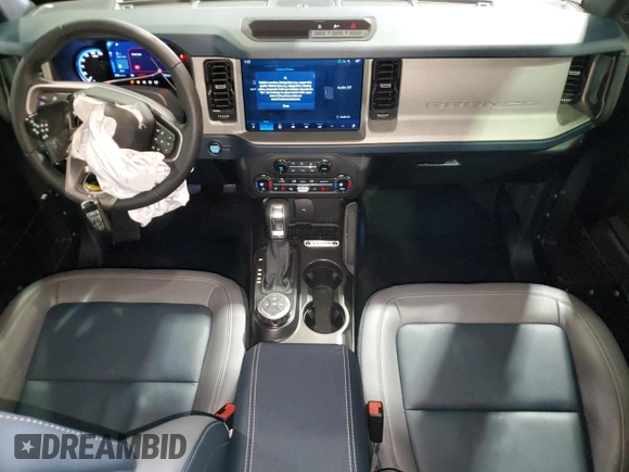 2024 Ford Bronco Outer Banks with VIN 1FMEE8BP2RLA43360, listed as a Copart auction lot 42874005 with 575 mi miles and Salvage title. Bid and sale history available at DreamBid. Image 8.