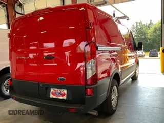 2023 Ford Transit Cargo z VIN 1FTYE1Y86PKB55395, wystawiony jako IAAI lot #42860285 z przebiegiem 306 mil mil oraz . Historia ofert i sprzedaży dostępna na DreamBid. Obrazek 15.