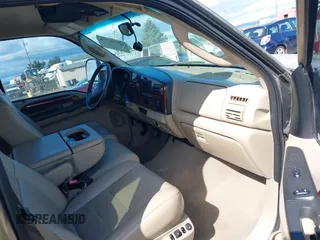 2007 Ford F-250 XL z VIN 1FTSW21P37EA76534, wystawiony jako IAAI lot #42076778 z przebiegiem Nie podano mil oraz . Historia ofert i sprzedaży dostępna na DreamBid. Obrazek 5.