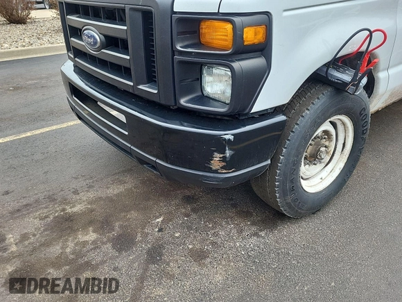 2012 Ford Econoline Cargo Commercial z VIN 1FTNE1EW5CDA53624, wystawiony jako IAAI lot #42394925 z przebiegiem 391 248 mil mil oraz . Historia ofert i sprzedaży dostępna na DreamBid. Obrazek 1.