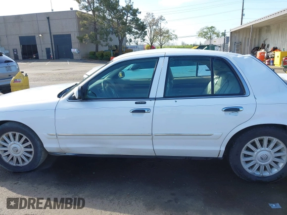 2008 Mercury Grand Marquis LS z VIN 2MEFM75V68X647087, wystawiony jako IAAI lot #41936416 z przebiegiem 263 636 mil mil oraz . Historia ofert i sprzedaży dostępna na DreamBid. Obrazek 14.