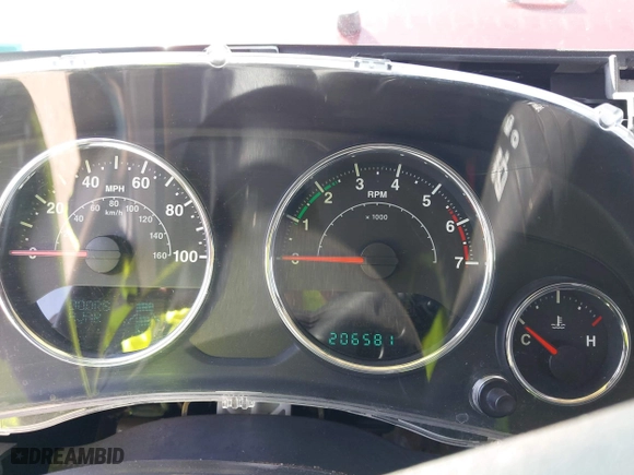 2011 Jeep Wrangler Unlimited Sahara with VIN 1J4BA5H15BL557871, listed as a IAAI auction lot 41922328 with 206,581 mi miles. Bid and sale history available at carsss.com. Image 7.