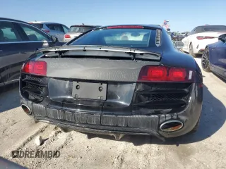 2011 Audi R8 5.2L z VIN WUAANAFG8BN000143, wystawiony jako Copart lot #74799504 z przebiegiem Nie podano mil oraz Szkoda całkowita • Salvage title. Historia ofert i sprzedaży dostępna na DreamBid. Obrazek 6.
