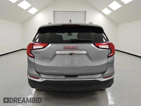 2024 GMC Terrain SLT z VIN 3GKALPEGXRL266785, wystawiony jako Copart lot #46712415 z przebiegiem 19 915 mil mil oraz Czysty tytuł • Clean title. Historia ofert i sprzedaży dostępna na DreamBid. Obrazek 6.