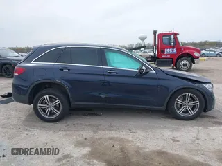2021 Mercedes-Benz GLC 300 z VIN W1N0G8EB4MF953133, wystawiony jako IAAI lot #42031927 z przebiegiem 36 446 mil mil oraz . Historia ofert i sprzedaży dostępna na DreamBid. Obrazek 13.