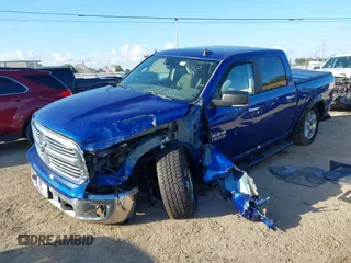 2017 Ram 1500 Big Horn z VIN 3C6RR7LT1HG613738, wystawiony jako IAAI lot #42263410 z przebiegiem 168 816 mil mil oraz . Historia ofert i sprzedaży dostępna na DreamBid. Obrazek 17.
