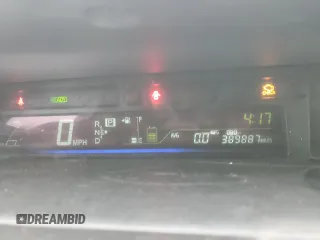 2016 Toyota Prius Two z VIN JTDZN3EU3GJ045007, wystawiony jako Copart lot #45039335 z przebiegiem 389 887 mil mil oraz Czysty tytuł • Clean title. Historia ofert i sprzedaży dostępna na DreamBid. Obrazek 9.