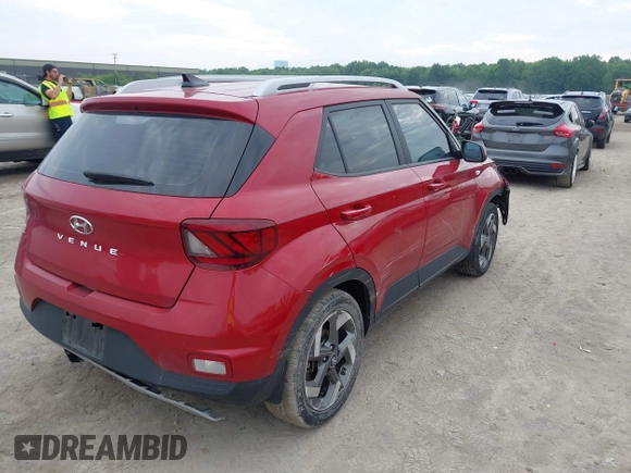 2022 Hyundai Venue SEL z VIN KMHRC8A3XNU151557, wystawiony jako IAAI lot #42492414 z przebiegiem 33 954 mil mil oraz . Historia ofert i sprzedaży dostępna na DreamBid. Obrazek 4.