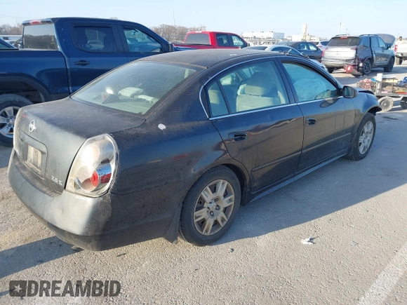 2005 Nissan Altima 2.5 S with VIN 1N4AL11DX5N496959, listed as a IAAI auction lot 41801631 with 190,433 mi miles. Bid and sale history available at carsss.com. Image 4.