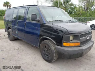 2004 Chevrolet Express Cargo Van with VIN 1GCFG15T541193566, listed as a IAAI auction lot 41613817 with 390,826 mi miles. Bid and sale history available at carsss.com. Image 1.