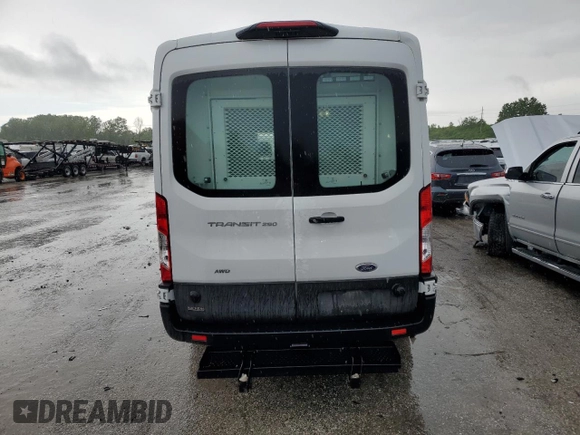 2020 Ford Transit Cargo z VIN 1FTBR2C88LKB37496, wystawiony jako Copart lot #54961444 z przebiegiem 79 838 mil mil oraz Szkoda całkowita • Salvage title. Historia ofert i sprzedaży dostępna na DreamBid. Obrazek 6.