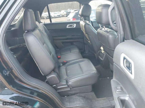 2015 Ford Explorer XLT with VIN 1FM5K8D87FGA81332, listed as a IAAI auction lot 41779333 with 79,906 mi miles. Bid and sale history available at carsss.com. Image 8.