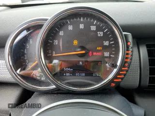 2015 MINI Hardtop with VIN WMWXM5C55F3A04740, listed as a Copart auction lot 61616655 with 95,108 mi miles and Salvage title. Bid and sale history available at DreamBid. Image 9.