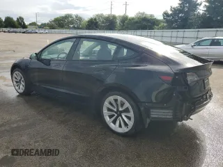 2022 Tesla Model 3 Long Range z VIN 5YJ3E1EB4NF285924, wystawiony jako Copart lot #59734055 z przebiegiem 116 680 mil mil oraz Czysty tytuł • Clean title. Historia ofert i sprzedaży dostępna na DreamBid. Obrazek 2.