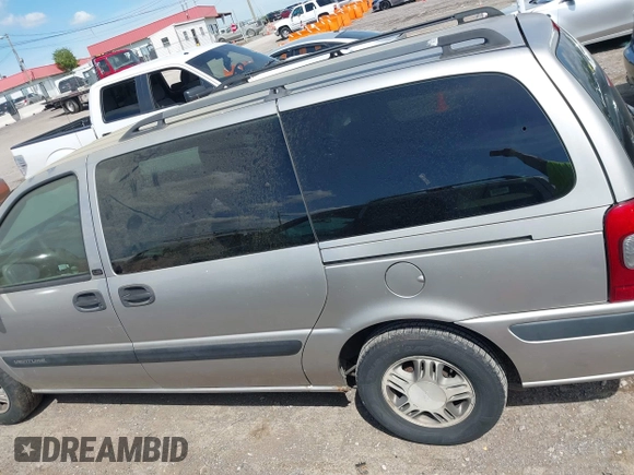 2004 Chevrolet Venture LS with VIN 1GNDX03E04D224881, listed as a IAAI auction lot 42093937 with 121,079 mi miles. Bid and sale history available at carsss.com. Image 14.
