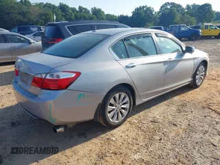 2015 Honda Accord EX-L z VIN 1HGCR2F85FA067208, wystawiony jako IAAI lot #42597227 z przebiegiem 81 443 mil mil oraz . Historia ofert i sprzedaży dostępna na DreamBid. Obrazek 4.