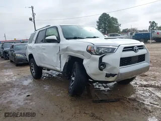 2022 Toyota 4Runner TRD Off Road with VIN JTEPU5JR2N5978258, listed as a IAAI auction lot 41441475 with 80,395 mi miles. Bid and sale history available at carsss.com. Image 1.