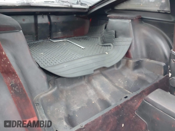 1986 Nissan 300ZX z VIN JN1HZ14S4GX140955, wystawiony jako IAAI lot #41935505 z przebiegiem 144 917 mil mil oraz . Historia ofert i sprzedaży dostępna na DreamBid. Obrazek 8.