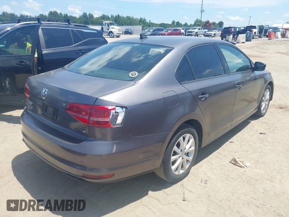 2015 Volkswagen Jetta SE with VIN 3VWD17AJ1FM237596, listed as a IAAI auction lot 42821848 with 172,633 mi miles and . Bid and sale history available at DreamBid. Image 4.