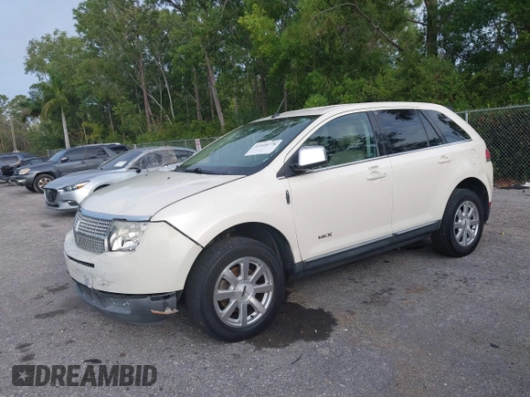 2008 Lincoln MKX with VIN 2LMDU68C98BJ40078, listed as a IAAI auction lot 41910778 with 213,209 mi miles. Bid and sale history available at carsss.com. Image 2.