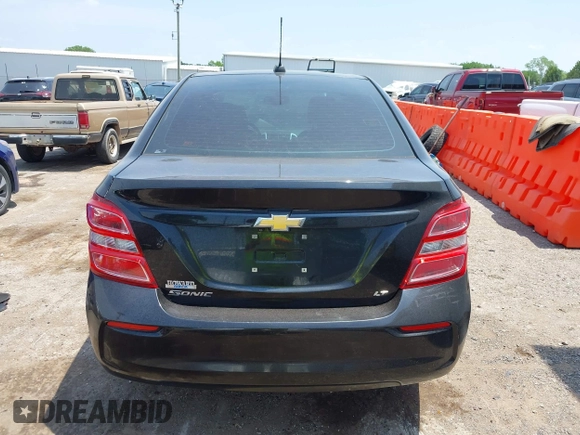 2018 Chevrolet Sonic LT z VIN 1G1JD5SH7J4119014, wystawiony jako IAAI lot #42320707 z przebiegiem 88 296 mil mil oraz . Historia ofert i sprzedaży dostępna na DreamBid. Obrazek 15.