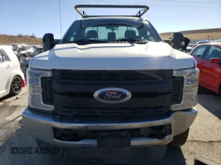 2018 Ford F-250 XLT z VIN 1FTBF2B6XJEB19683, wystawiony jako Copart lot #47262445 z przebiegiem 191 279 mil mil oraz Szkoda całkowita • Salvage title. Historia ofert i sprzedaży dostępna na DreamBid. Obrazek 5.