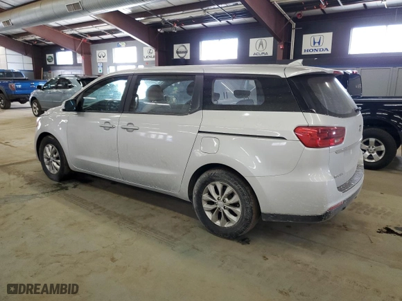 2019 Kia Sedona L with VIN KNDMA5C13K6535498, listed as a Copart auction lot 47900475 with 190,396 mi miles and Clean Title. Bid and sale history available at carsss.com. Image 2.