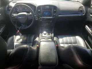 2017 Chrysler 300 S с VIN 2C3CCAGG4HH585948, выставлен на аукционе Copart как лот 56363225 с пробегом 133 191 миль миль и Списание • Salvage title. История ставок и продаж доступна на DreamBid. Изображение 8.