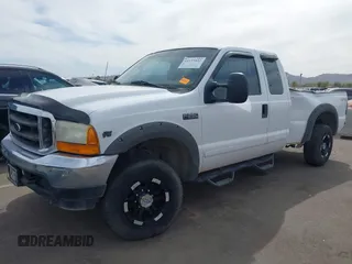 2001 Ford Super Duty F-250 XL with VIN 1FTNX21S61EB04767, listed as a IAAI auction lot 41555822 with 227,951 mi miles. Bid and sale history available at carsss.com. Image 2.