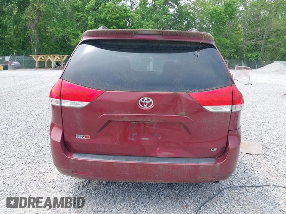 2011 Toyota Sienna LE AAS with VIN 5TDKK3DC2BS003748, listed as a IAAI auction lot 42142090 with 246,737 mi miles. Bid and sale history available at carsss.com. Image 16.