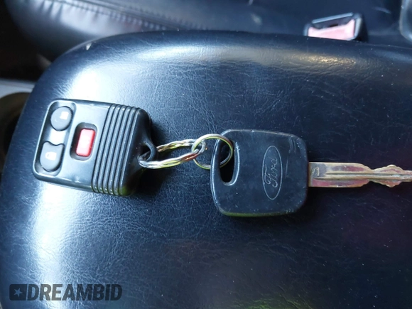 2003 Ford Escape Limited с VIN 1FMCU04183KA03950, выставлен на аукционе IAAI как лот 42143032 с пробегом 198 189 миль миль и . История ставок и продаж доступна на DreamBid. Изображение 11.