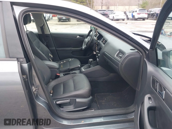 2011 Volkswagen Jetta SE with VIN 3VWDZ7AJ5BM377346, listed as a IAAI auction lot 41967856 with 139,475 mi miles and . Bid and sale history available at DreamBid. Image 5.