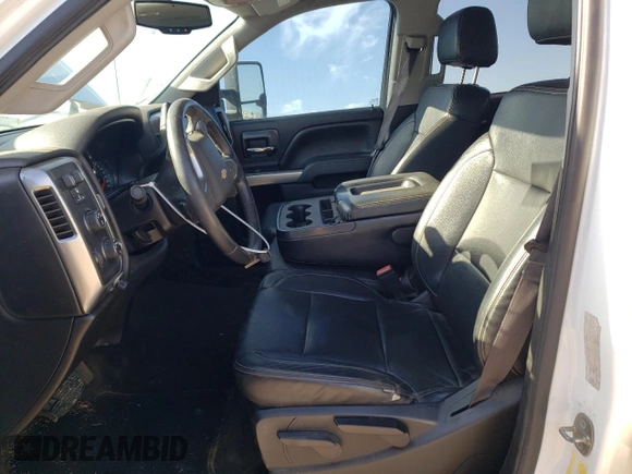 2015 Chevrolet Silverado 3500HD LT z VIN 1GC4KZE80FF572206, wystawiony jako Copart lot #54986133 z przebiegiem Nie podano mil oraz Szkoda całkowita • Salvage title. Historia ofert i sprzedaży dostępna na DreamBid. Obrazek 7.