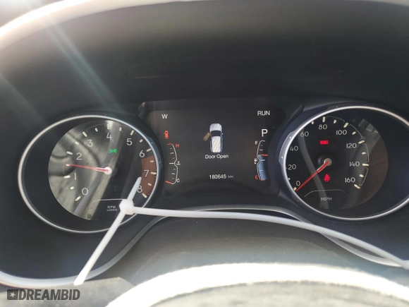 2018 Jeep Compass Latitude with VIN 3C4NJCBB8JT227489, listed as a Copart auction lot 48724225 with 180,645 mi miles and Salvage Title. Bid and sale history available at carsss.com. Image 9.