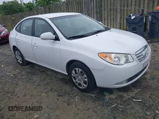 2010 Hyundai Elantra GLS z VIN KMHDU4AD1AU109622, wystawiony jako IAAI lot #42365610 z przebiegiem 154 413 mil mil oraz . Historia ofert i sprzedaży dostępna na DreamBid. Obrazek 1.